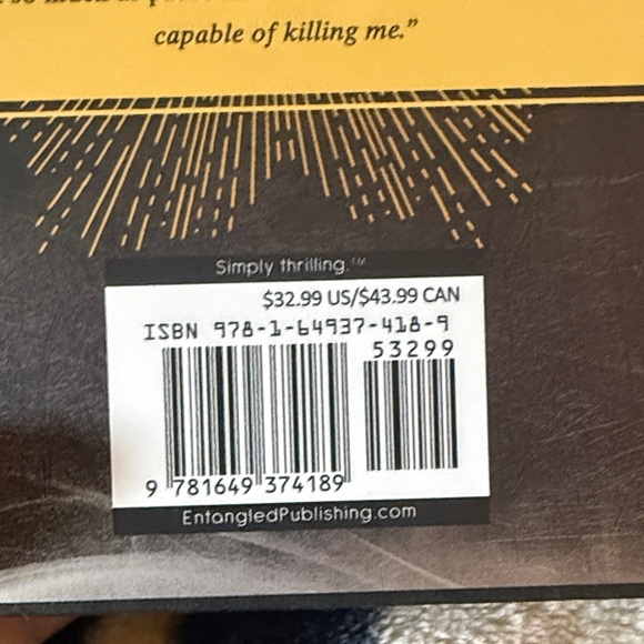 Onyx Storm Hardcover Book - Picture 4 of 4